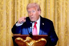 Donald Trump, USA, Washington, vizualizace, Vítězný oblouk, večeře, sponzoři