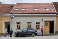 dům s kavárnou, domek, dům, kavárna, jóga, studio, přestavba, realizace, architektura