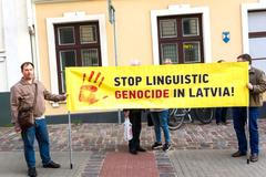 Lotyšsko, Rusko, jazykový zákon, škola, protest