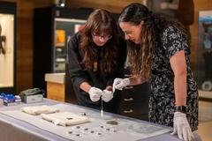 Univerzita Simona Frasera nález šperky výzkum