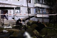 Ruský útok na Záporoží si vyžádal jednu oběť, jaderná elektrárna je stále bez proudu, tvrdí Ukrajina