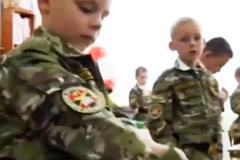 Rusové si chystají vojenské kadety už od mateřské školky