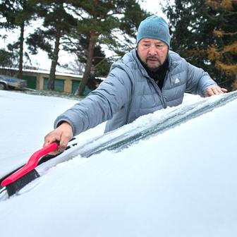 sníh, auto, automobil, očištění, čištění od sněhu, smetáček
