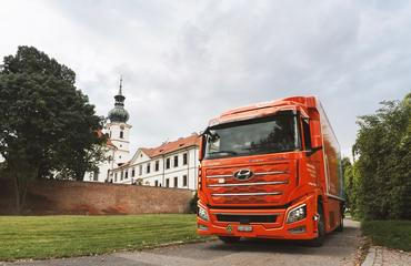 Nákladní Hyundai na vodík - Ikona, poutak