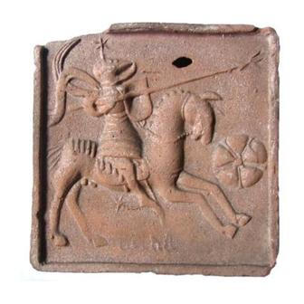 Analogický kachel, k němuž experti přihlíželi při rekonstrukci.