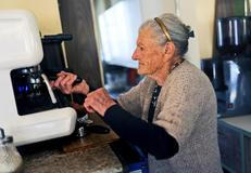 Tajemství dlouhověkosti v šálku kávy: 101. letá baristka Anna a její příběh