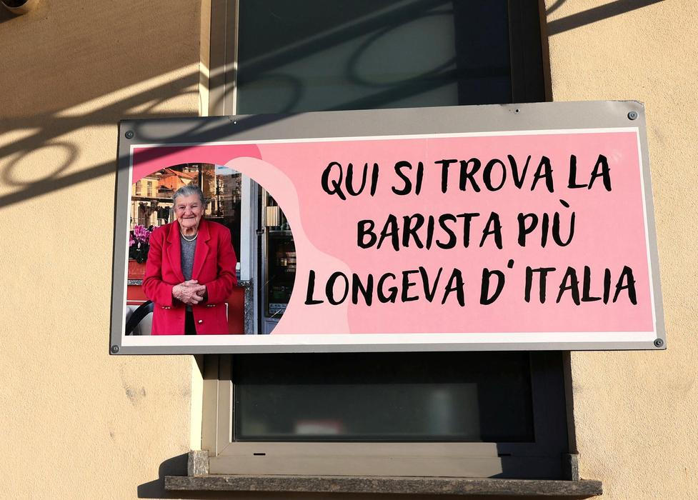 Tajemství dlouhověkosti v šálku kávy: 101. letá baristka Anna a její příběh