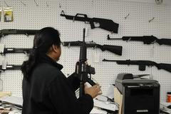 Fotogalerie: Prodej zbraní v USA