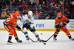 Radko Gudas proti Bostonu - hity