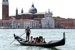 Bezos, Sanchez, Benátky, svatba, protesty