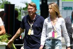 F1, VC Miami F1 2023: Mika Häkkinen a manželka Markéta Remešová