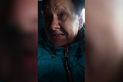 "Tři dny jsem šla pěšky a skrývala se před drony.“ Některé Ukrajince pohne k útěku až smrt blízkých