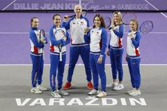 Pohár Billie Jean Kingové (Dominika Šalková, Nikola Bartůňková, Petr Pála, Linda Nosková, Lucie Havlíčková, Vendula Valdmannová)