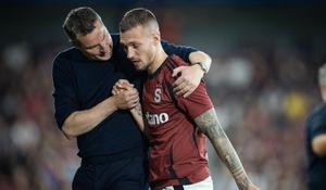 Kouč Sparty Brian Priske s kapitánem týmu Lukášem Haraslínem