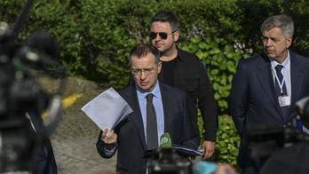 „Úkolem přímých jednání je nastolit dlouhodobý mír,“ sliboval do kamer Putinův vyjednavač