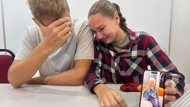 Zničení rodiče se rozhodli, že nebudou podnikat právní kroky. Chtějí však, aby smrt jejich syna sloužila jako varování ostatním.