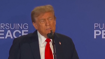 „Takhle dělal zuby…“ Forenzní psycholog popsal Trumpovu řeč těla při setkání s Putinem na Aljašce