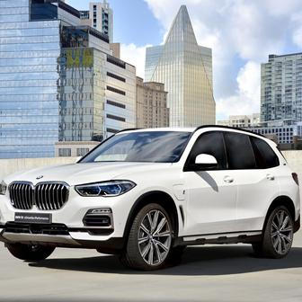 Pátou nejčastější ojetou čtyřkolkou v Česku je BMW X5 s 2380 kusy.