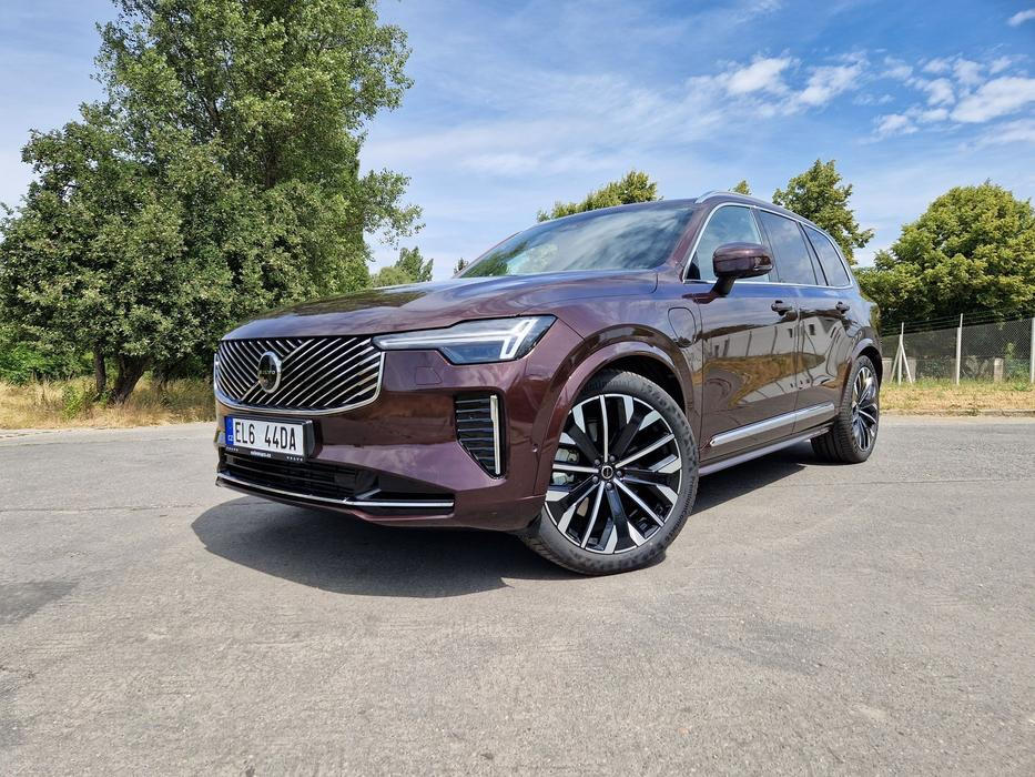 7. místo pro Volvo XC90 s 1939 prodanými kusy.