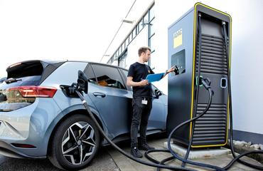 Dobíjení elektromobilu