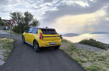 Renault 5 Chorvatsko Alpy