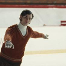 Z filmu Nepela režiséra Gregora Valentoviče. Na snímku Josef Trojan jako krasobruslař Ondrej Nepela.