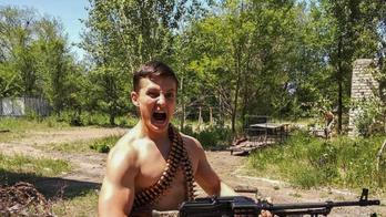 "Pracoval jsem i jako striptér. Tancoval jsem go-go," vypráví ukrajinský důstojník Andrej Otčenáš