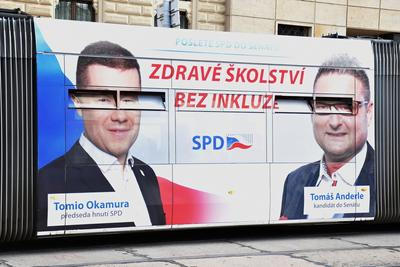 Předvolební reklama strany SPD pro krajské a senátní volby 2020 v Brně.