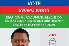 Adolf Hitler Uunona na volebním plakátu politické strany SWAPO. 