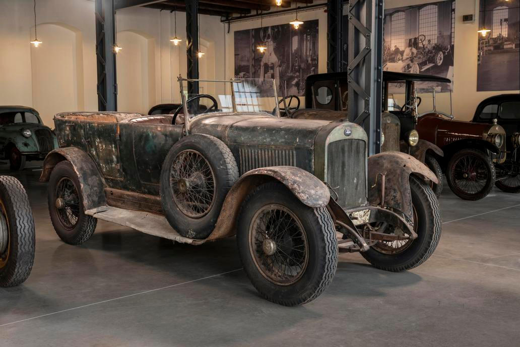 Depozitář ve Škoda Muzeu