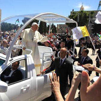 Palestina, Betlém, papamobil, papež František, zdravotníci, přestavba,