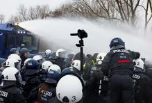 Německo, AFD, Alternativa pro Německo, Weidel. sjezd, Antifa, protest,  Generace Německo