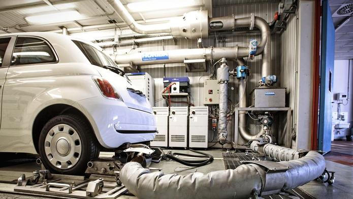 Auto měření emisí laboratoř