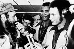 Fidel Castro a Alberto Juantorena