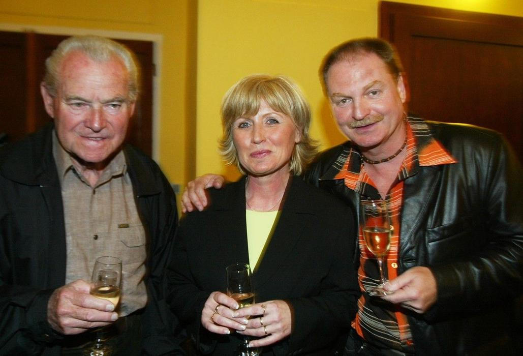 Petr Jančařík s polorodnou sestrou Alenou, Marvanovou dcerou