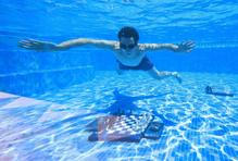 Turnaj v podvodních šachách v bazénu hotelu Silo v jihoafrickém Kapském Městě