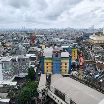 Jakarta, cestovatelka