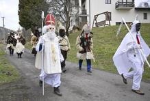 ČR; zábava; folklor; Vánoce; Lidečko. Mikuláš, čert,