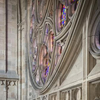 Ukázka z knihy Katedrála svatého Víta - Kamenná koruna království. Autor fotografií Jan William Drnek, nakladatelství NOBART, Praha 2025.