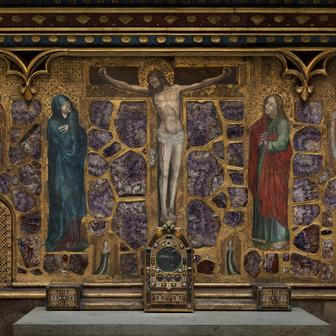 Ukázka z knihy Katedrála svatého Víta - Kamenná koruna království. Autor fotografií Jan William Drnek, nakladatelství NOBART, Praha 2025.