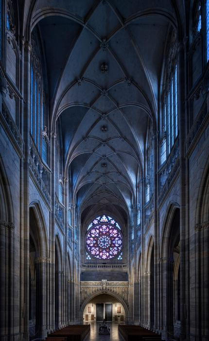 Ukázka z knihy Katedrála svatého Víta - Kamenná koruna království. Autor fotografií Jan William Drnek, nakladatelství NOBART, Praha 2025.