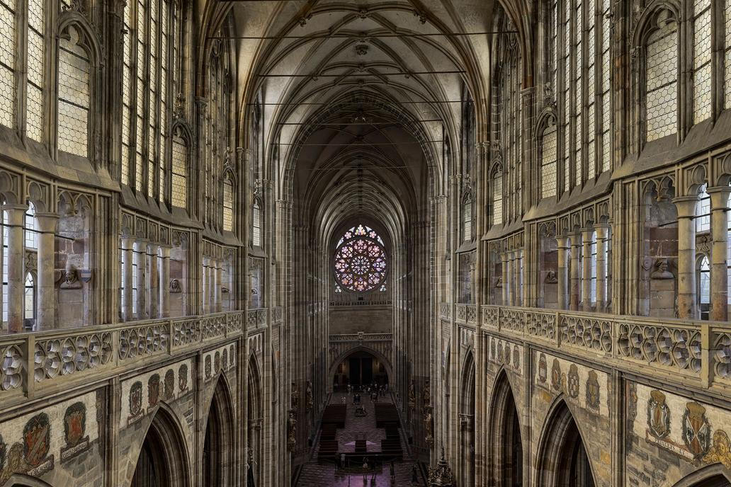 Ukázka z knihy Katedrála svatého Víta - Kamenná koruna království. Autor fotografií Jan William Drnek, nakladatelství NOBART, Praha 2025.