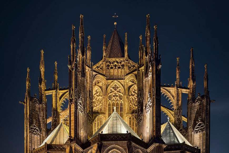 Katedrála svatého Víta jako nikdy předtím. Unikátní fotokniha odhaluje skrytá zákoutí