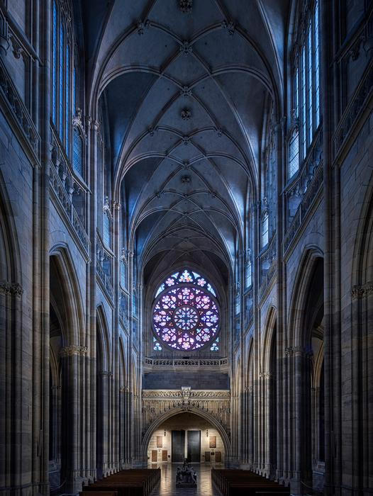 Ukázka z knihy Katedrála svatého Víta - Kamenná koruna království. Autor fotografií Jan William Drnek, nakladatelství NOBART, Praha 2025.