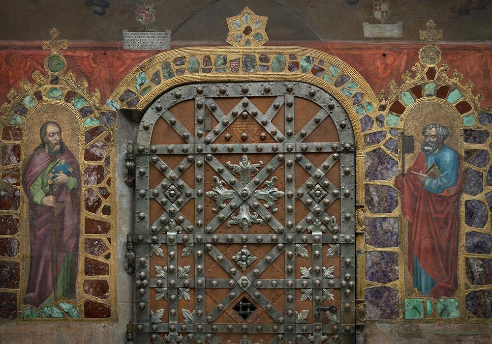 Ukázka z knihy Katedrála svatého Víta - Kamenná koruna království. Autor fotografií Jan William Drnek, nakladatelství NOBART, Praha 2025.