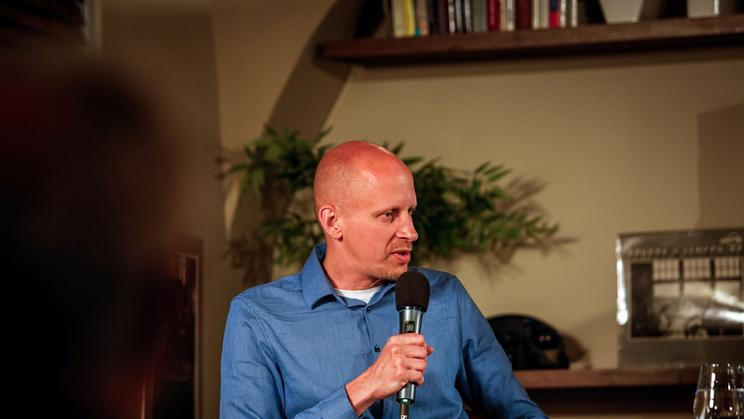 Debata Aktualne.cz v knihovně Václava Havla 6