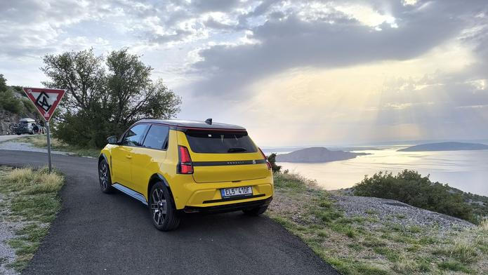 Renault 5 Chorvatsko Alpy
