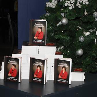 Křest kuchařky Jiřiny Bohdalové - Prababičky pravnoučatům