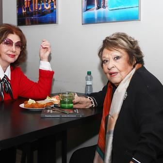 Křest kuchařky Jiřiny Bohdalové - Prababičky pravnoučatům