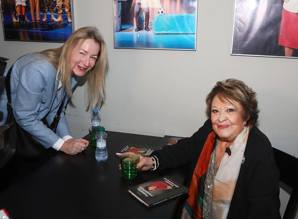 Křest kuchařky Jiřiny Bohdalové - Prababičky pravnoučatům